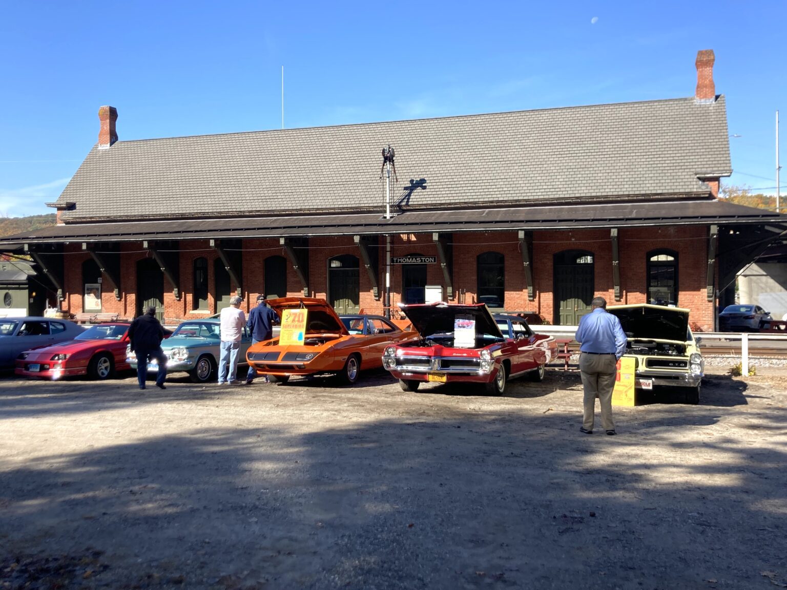 Naugatuck Railroad Car Show In Thomaston Oct. 15, 2022