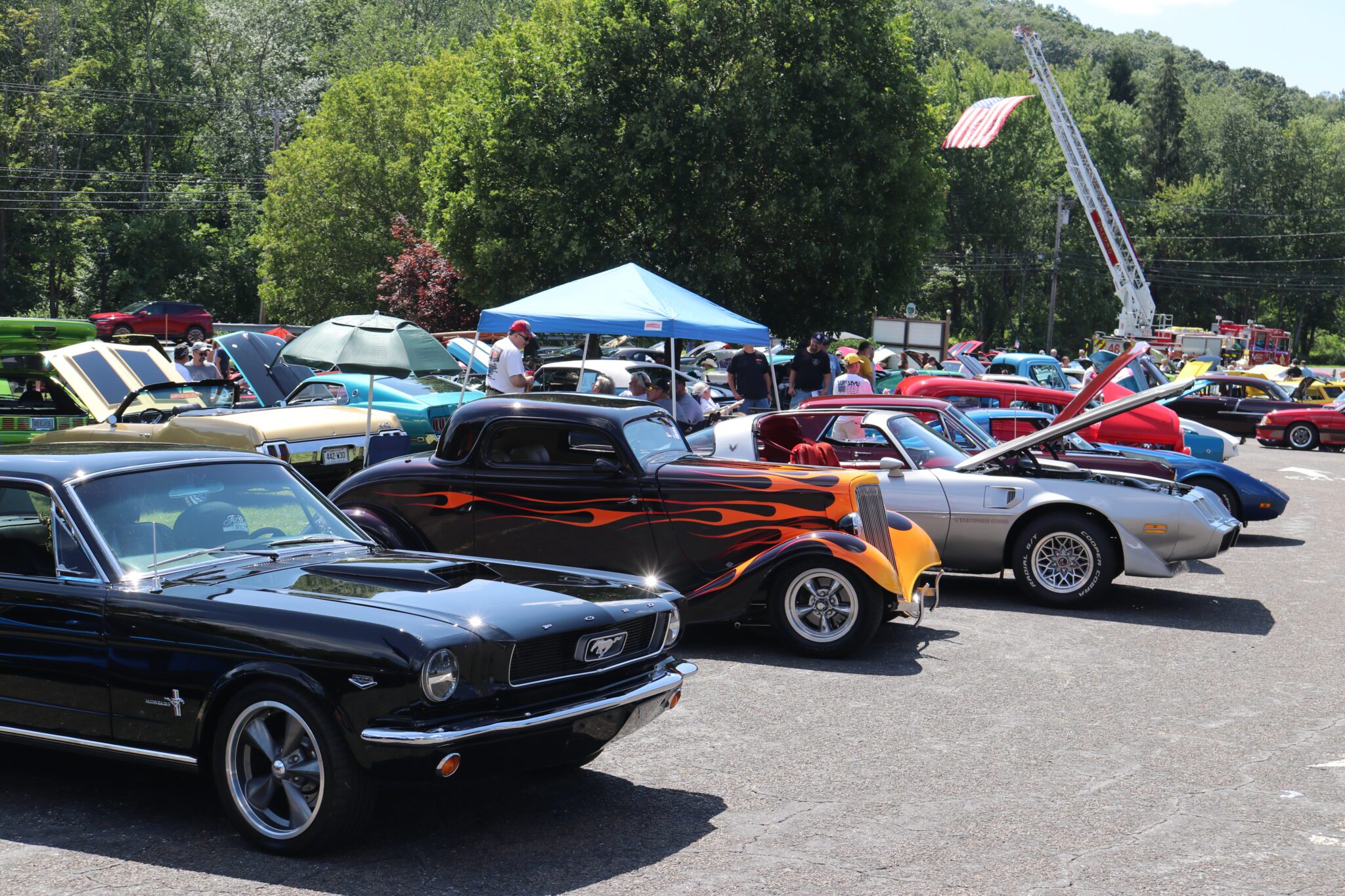 Overflow Crowd At Oxford Center Volunteer Fire Company Car Show (with
